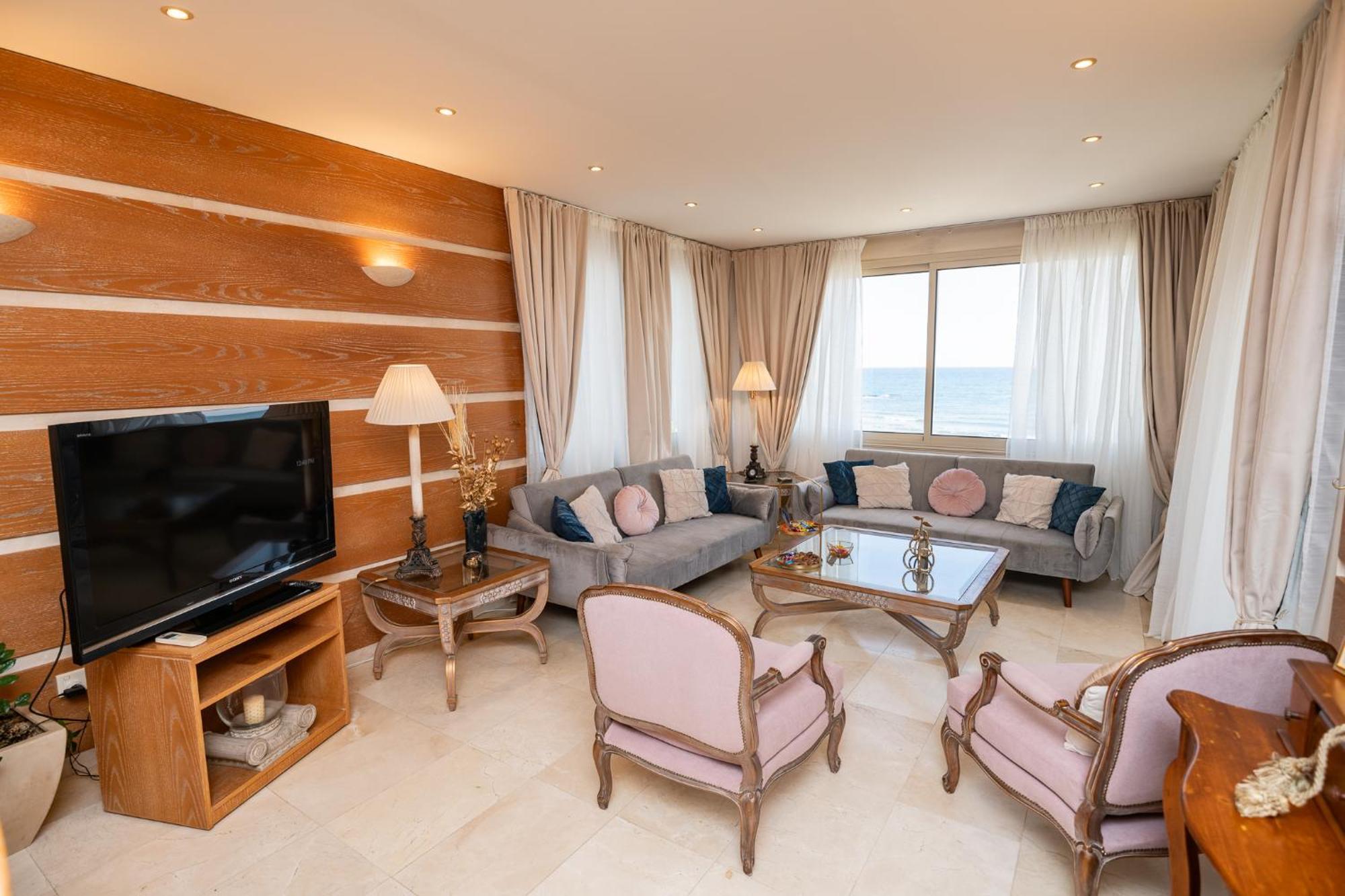 Quattro Beachfront Sea View Ap 4 Larnaca Exterior photo