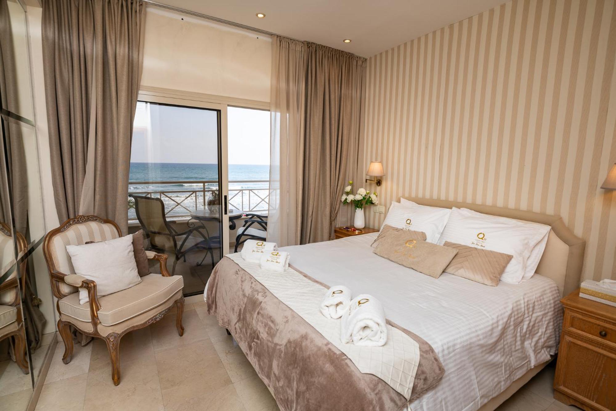 Quattro Beachfront Sea View Ap 4 Larnaca Exterior photo